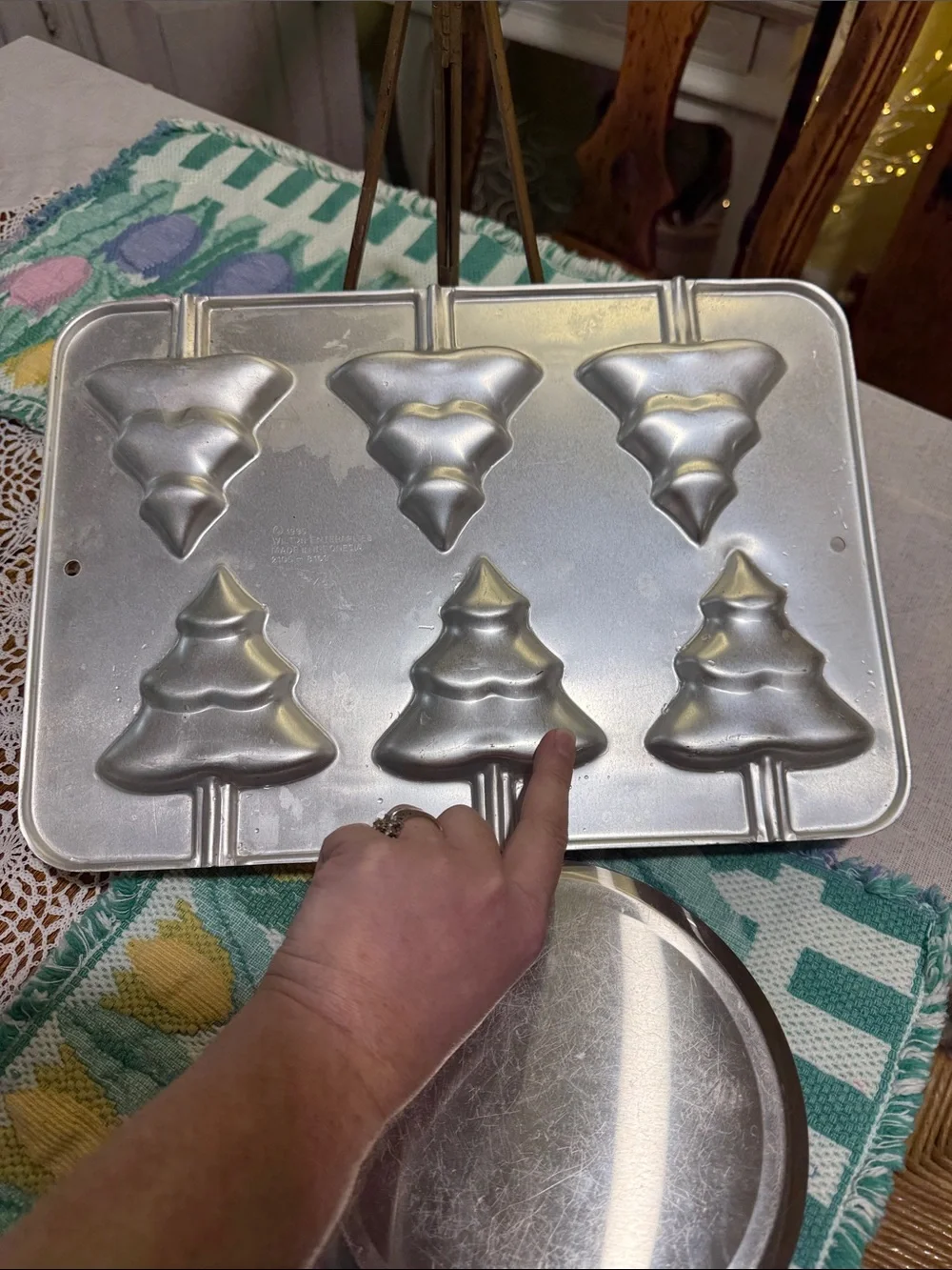 Wilton Silver Aluminum Christmas Tree cookie Pan